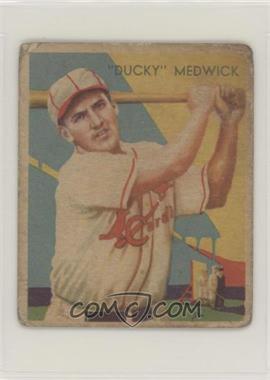 1934-36 National Chicle Diamond Stars - R327 #66 - Joe Medwick [Poor to Fair]