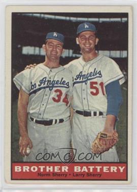 1961 Topps - [Base] #521 - Brother Battery (Norm Sherry, Larry Sherry)