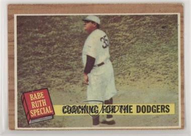 1962 Topps - [Base] #142.2 - Coaching for the Dodgers (Green Tint)