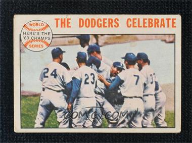 1964 Topps - [Base] - Venezuelan #140 - World Series - The Dodgers Celebrate [Poor to Fair]
