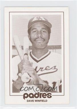 1977 San Diego Padres Schedule Cards - [Base] #_DAWI.1 - Dave Winfield (Type I - 2 Bats on Shoulder)