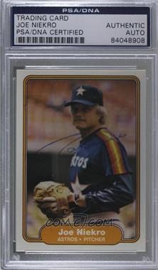 1982 Fleer - [Base] #221 - Joe Niekro [PSA/DNA Encased]