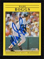 Wade Boggs (Entire Right Cleat Visible) [JSA Certified COA Stick…