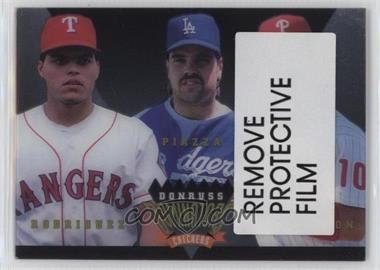 1995 Donruss - Dominators #2 - Ivan Rodriguez, Mike Piazza, Darren Daulton [EX to NM]