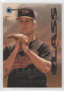 1995 Skybox Emotion - [Base] #8 - Cal Ripken Jr.