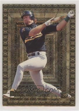 1995 Topps Embossed - [Base] - Golden Idols #107 - Mark McGwire [EX to NM]