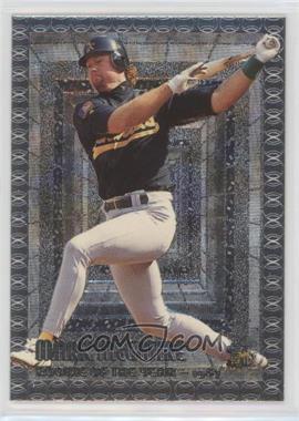 1995 Topps Embossed - [Base] #107 - Mark McGwire