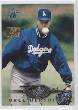 1995 Topps Stadium Club - [Base] - 1st Day Issue #37 - Orel Hershiser