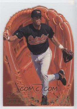 1996 Flair - Hot Glove #1 - Roberto Alomar