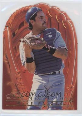 1996 Flair - Hot Glove #7 - Mike Piazza [EX to NM]