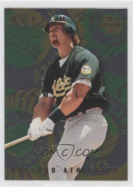 1996 Fleer - Team Leaders #11 - Mark McGwire