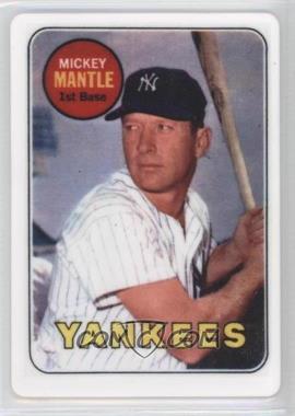 1996 R&N China Topps Porcelain Mickey Mantle Reprints - [Base] #500.4 - Mickey Mantle (Serial Number on Upper Right) /2401
