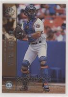Season To Remember - Mike Piazza [EX to NM] #/2,700