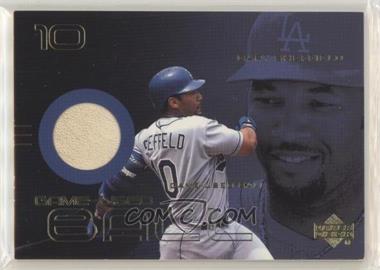 2000 Upper Deck Gold Reserve - Game-Used Ball #B-GS - Gary Sheffield