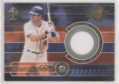 2001 Pacific Private Stock - Game-Used Gear #122 - Robin Ventura [EX to NM]