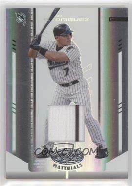 2004 Leaf Certified Materials - [Base] - White Mirror Fabric #210 - Ivan Rodriguez /200