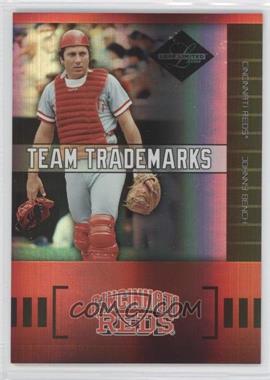 2004 Leaf Limited - Team Trademarks - Gold #TT-22 - Johnny Bench /10