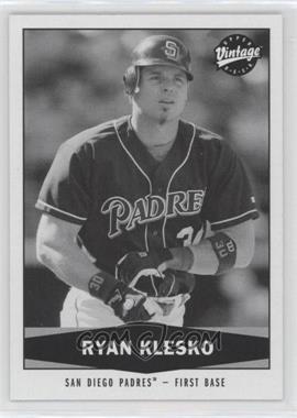 2004 Upper Deck Vintage - [Base] - Black & White #221 - Ryan Klesko