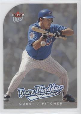 2005 Fleer Ultra - [Base] - Platinum Medallion #28 - Greg Maddux /50