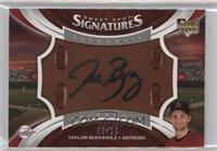 Sweet Spot Signatures - Taylor Buchholz #/20