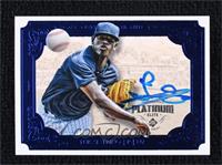 Luis Severino #/200