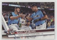 Short Print Variation - Gary Sanchez (Greeting Teammate)