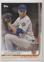 Jacob deGrom (Pitching, Pinstriped Jersey) [EX to NM]