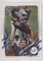 SP Variation - Corey Seager (Holding Trophy)