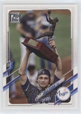 2021 Topps - [Base] #450.2 - SP Variation - Corey Seager (Holding Trophy)