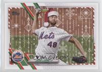 SP Variation - Jacob deGrom (Santa Claus Hat)