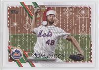 SP Variation - Jacob deGrom (Santa Claus Hat)