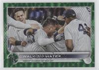 Checklist - Walk-Off Water (Yankees Celebrate Key Walk-Off) #/499