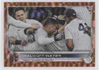 Checklist - Walk-Off Water (Yankees Celebrate Key Walk-Off) #/299