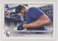 SP - Image Variation - Clayton Kershaw (Signing Autographs)