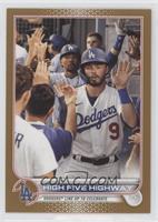 Checklist - High Five Highway (Dodgers Line Up To Celebrate) #/2,022