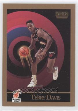 1990-91 Skybox - [Base] #144 - Terry Davis