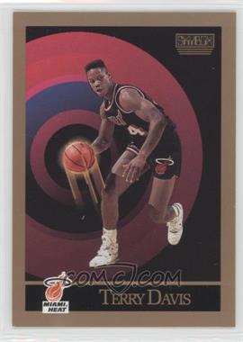 1990-91 Skybox - [Base] #144 - Terry Davis