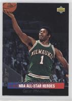 Oscar Robertson [EX to NM]