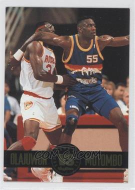 1993-94 Skybox Premium - Showdown Series #SS4 - Hakeem Olajuwon, Dikembe Mutombo