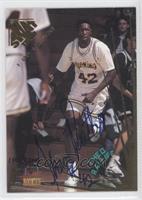 Theo Ratliff #/5,200