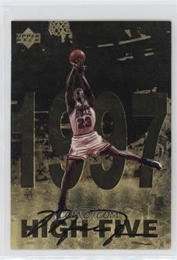 1998 Upper Deck Gatorade Michael Jordan - [Base] #12 - High Five (1997)