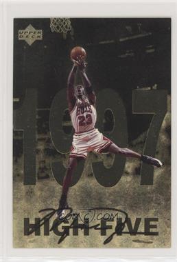 1998 Upper Deck Gatorade Michael Jordan - [Base] #12 - High Five (1997)