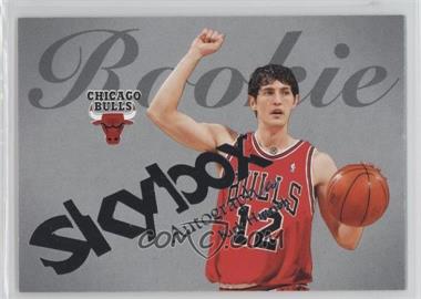 2003-04 Skybox Autographics - [Base] - Silver Insignia #74 - Kirk Hinrich /150