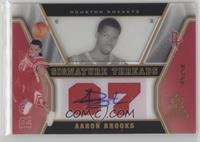 Signature Threads - Aaron Brooks #/50