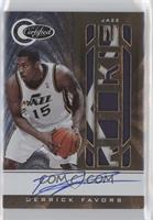 Rookie - Derrick Favors #/25