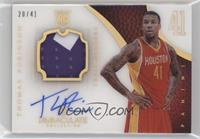 Rookie Patch Autograph - Thomas Robinson #/41