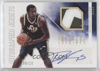 Derrick Favors #/10