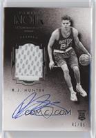 Auto Patch Black and White Rookies - R.J. Hunter #/99