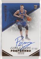 Autographs - Kristaps Porzingis [Noted] #/60