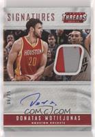 Donatas Motiejunas #/25